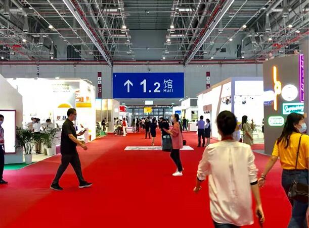 展台設計搭建公司帶您-聊聊上海國家會展中心吃,住,行